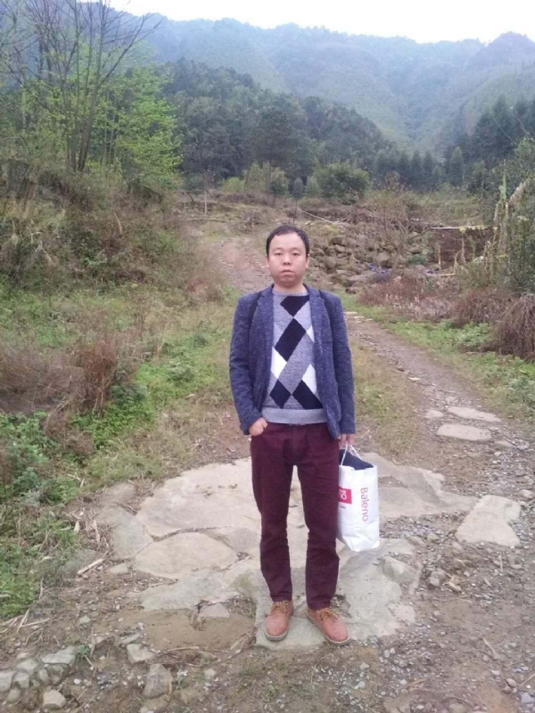 奋斗的第一张照片--贵港相亲服务中心