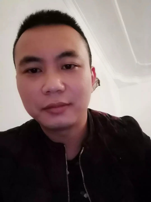 喜闻香气的第一张照片--贵港相亲服务中心