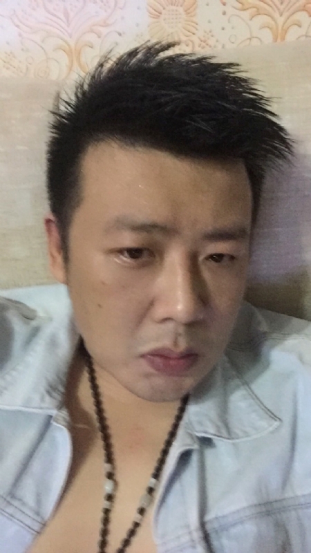 沐浴阳光的第一张照片--贵港相亲服务中心