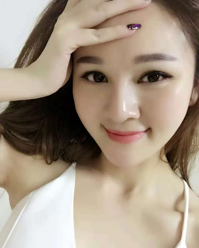 欣颖的第一张照片--贵港相亲服务中心