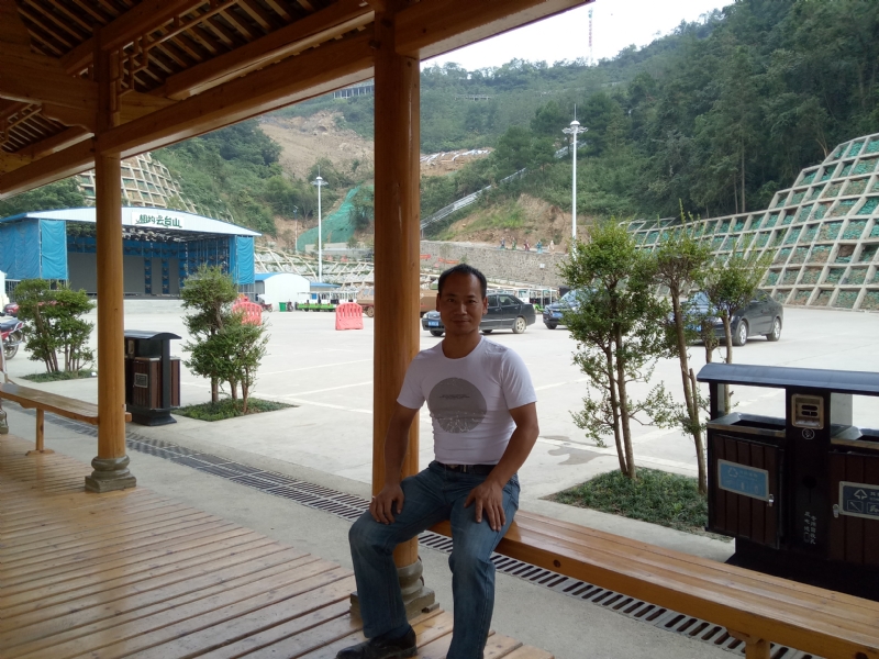 安哥的第一张照片--贵港相亲服务中心