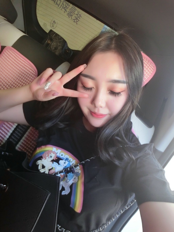 佳怡的第四张照片--贵港相亲服务中心