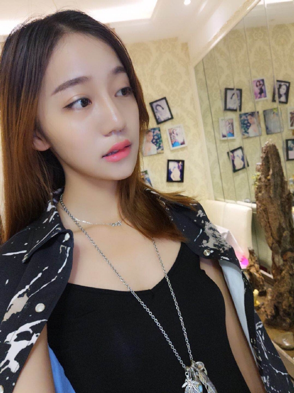 凉兮的第一张照片--贵港相亲服务中心