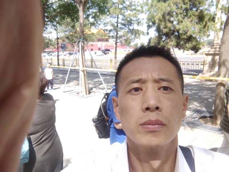 刘红兵的第一张照片--贵港相亲服务中心