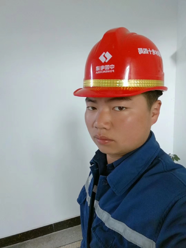 小公牛的第一张照片--贵港相亲服务中心