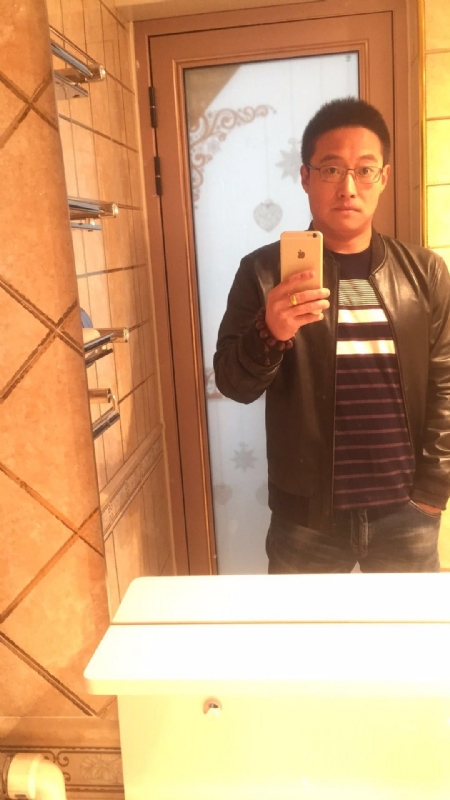 华灯初下的第一张照片--贵港相亲服务中心