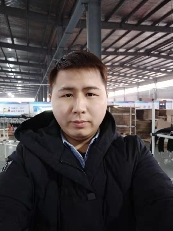 刀锋的第一张照片--贵港相亲服务中心