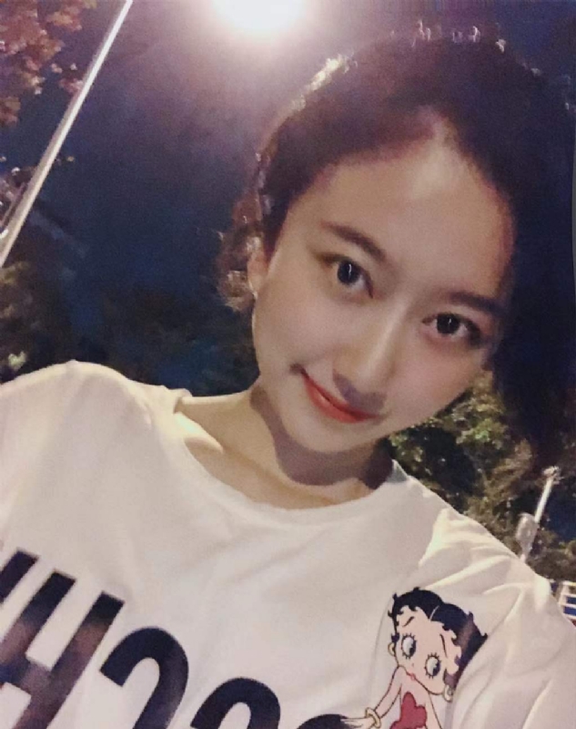 佳佳的第一张照片--贵港相亲服务中心