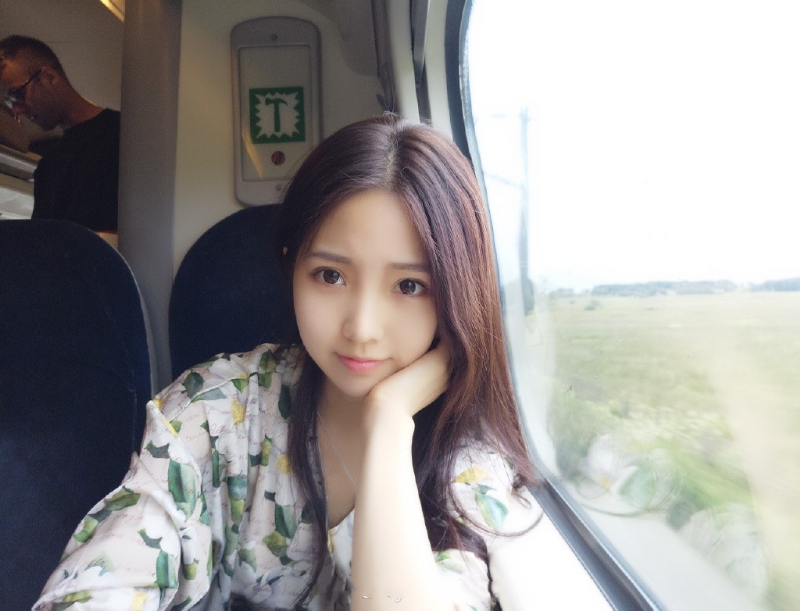 冰艳残阳的第一张照片--贵港相亲服务中心