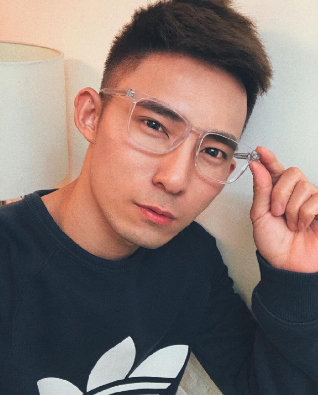 小伟的第一张照片--贵港相亲服务中心