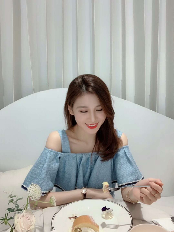 Emily的第三张照片--贵港相亲服务中心