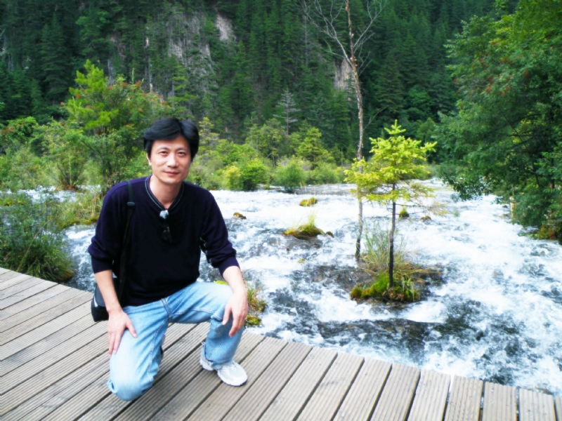 霞飞哥的第一张照片--贵港相亲服务中心