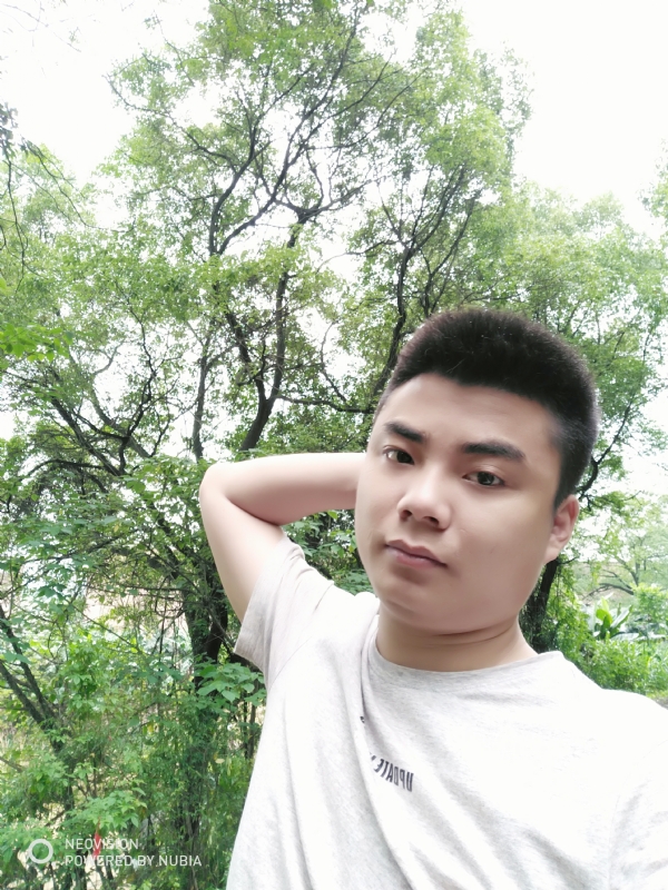 黄帅哥的第一张照片--贵港相亲服务中心