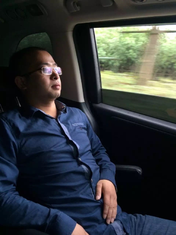 世界那么大的第三张照片--贵港相亲服务中心