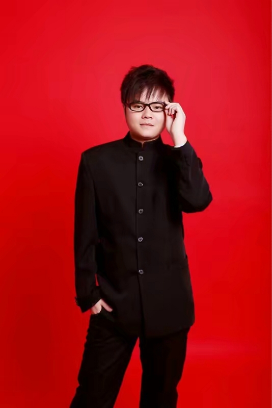 站在远处看童年的第一张照片--贵港相亲服务中心