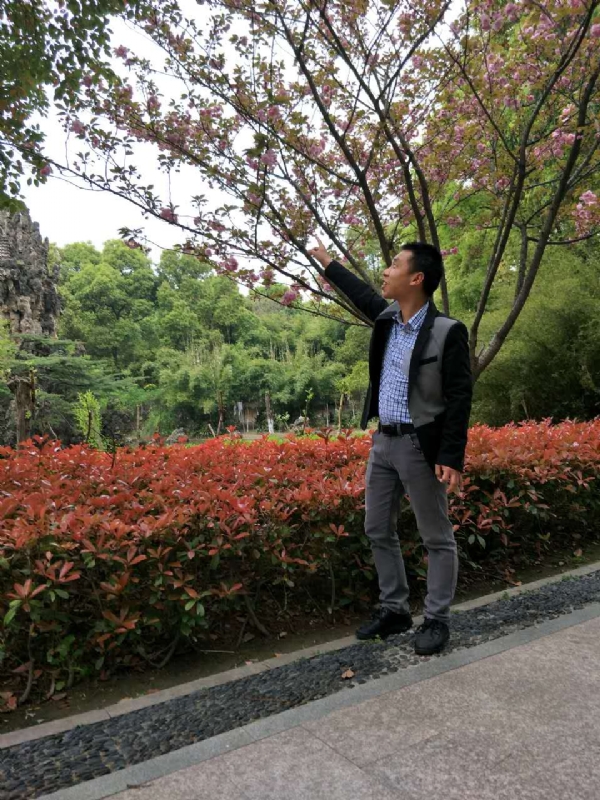 坦诚的第一张照片--贵港相亲服务中心