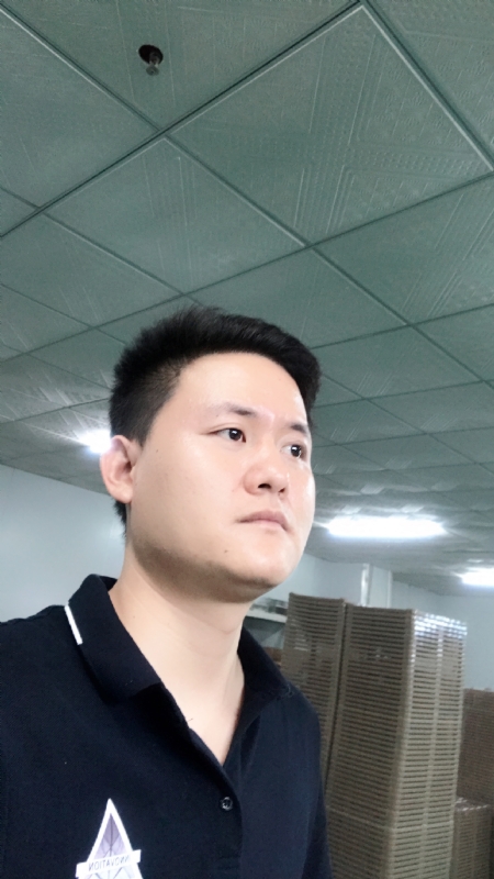 伟的第一张照片--贵港相亲服务中心