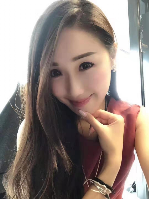 彩蝶的第一张照片--贵港相亲服务中心