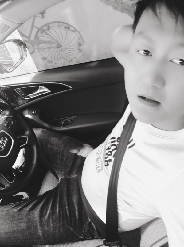 意中人的第一张照片--贵港相亲服务中心