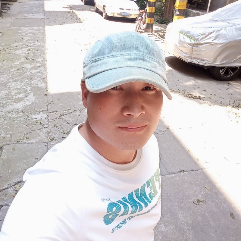 辉光的第一张照片--贵港相亲服务中心