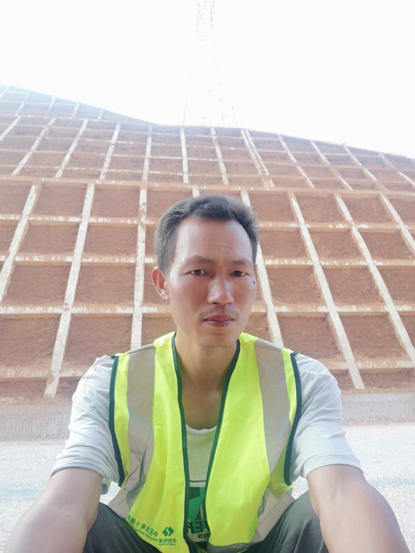 哥们的第一张照片--贵港相亲服务中心