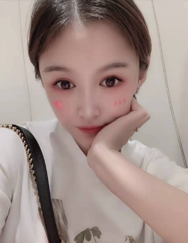 fei菲儿的第一张照片--贵港相亲服务中心