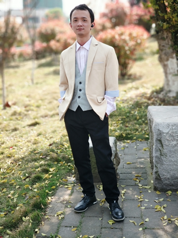 四叶草的第一张照片--贵港相亲服务中心