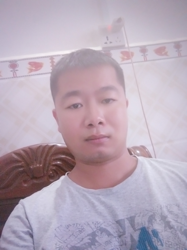 心雨的第一张照片--贵港相亲服务中心