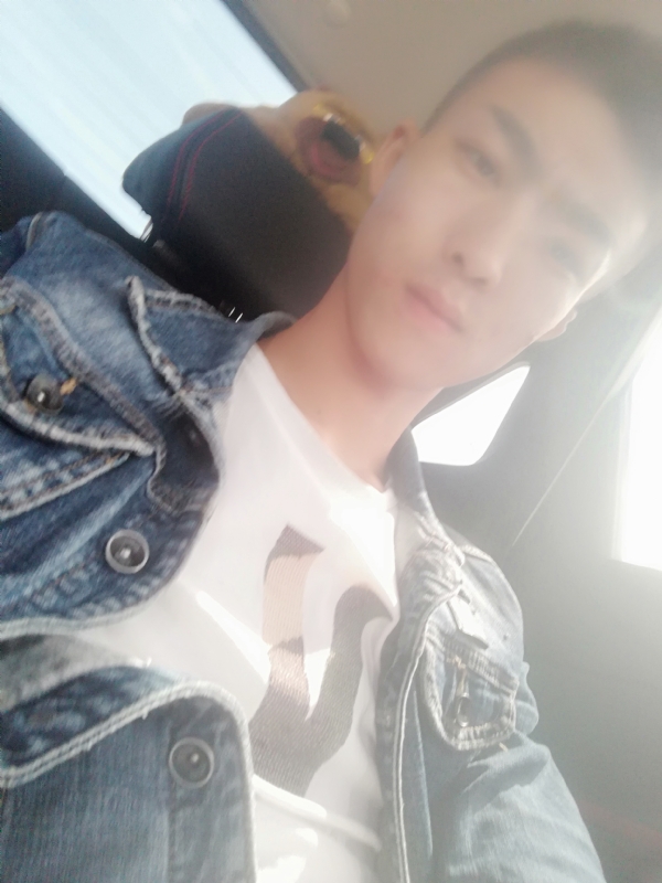 傻雕的第一张照片--贵港相亲服务中心