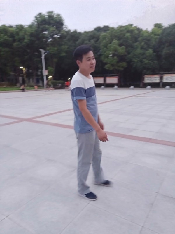 一笑的第一张照片--贵港相亲服务中心