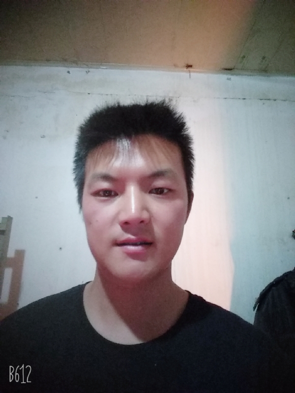 风轻云淡的第一张照片--贵港相亲服务中心