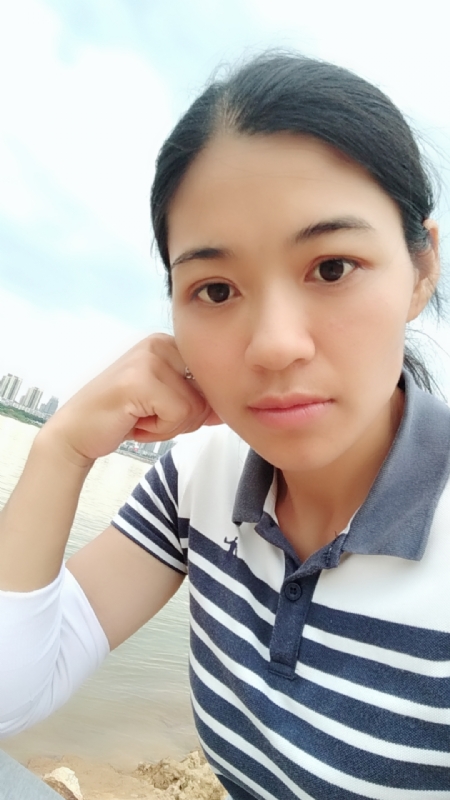 梅子的第一张照片--贵港相亲服务中心