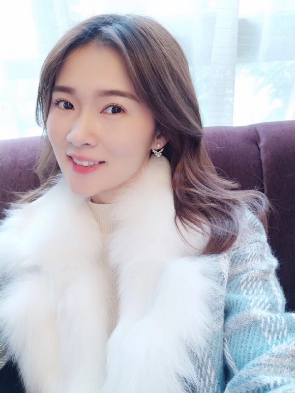 邓媛的第一张照片--贵港相亲服务中心