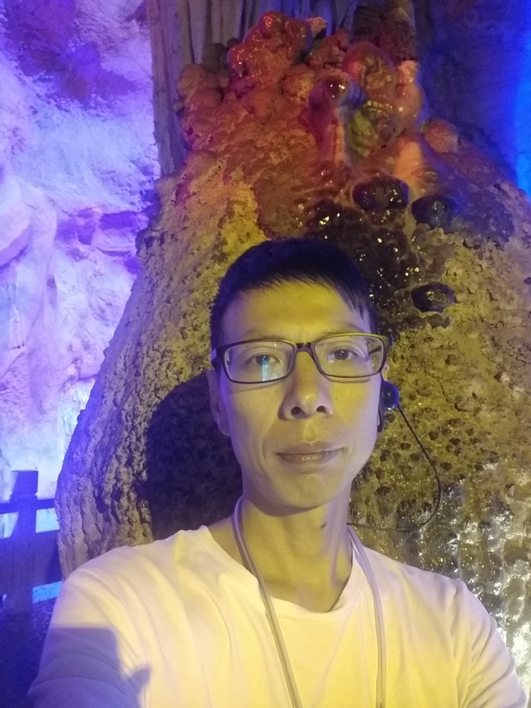 红叶的第一张照片--贵港相亲服务中心