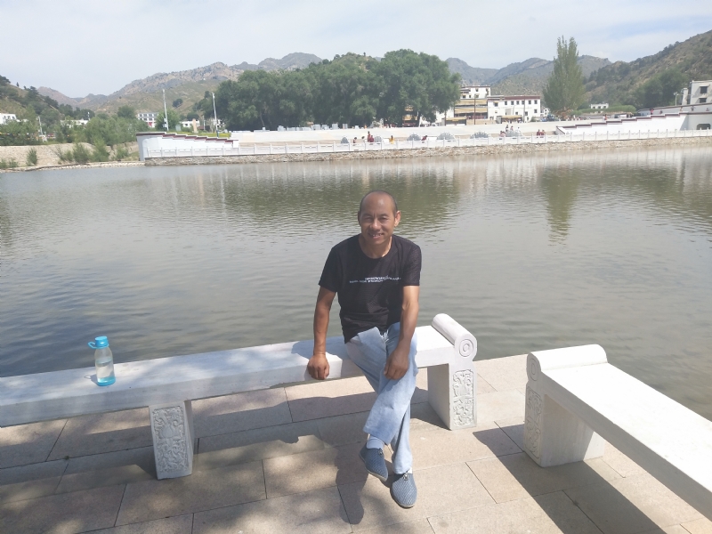 大漠独行的第一张照片--贵港相亲服务中心