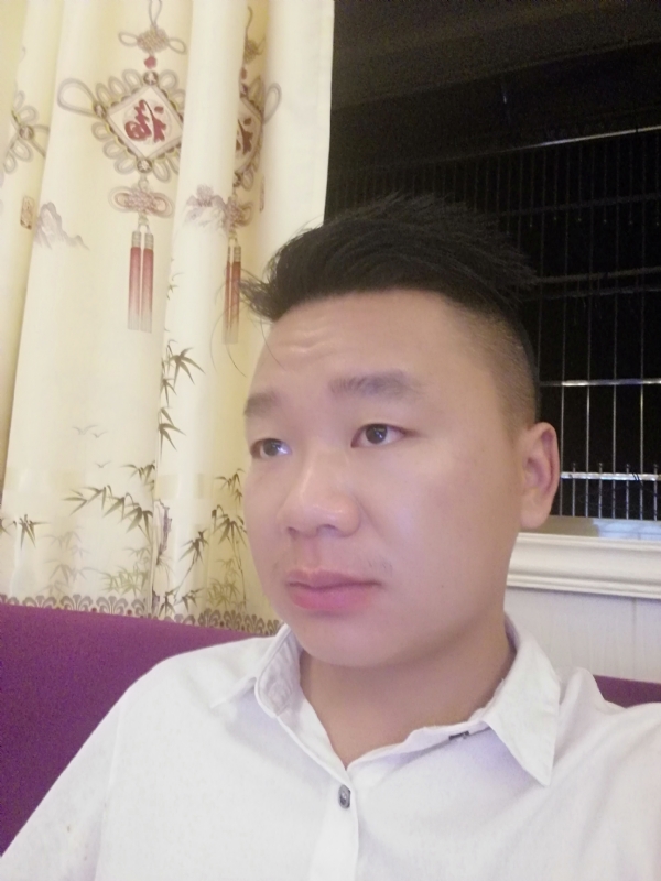 王梓林的第一张照片--贵港相亲服务中心