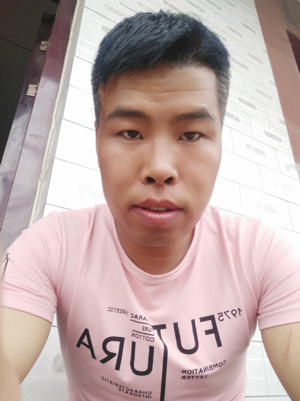 守护爱情的第一张照片--贵港相亲服务中心