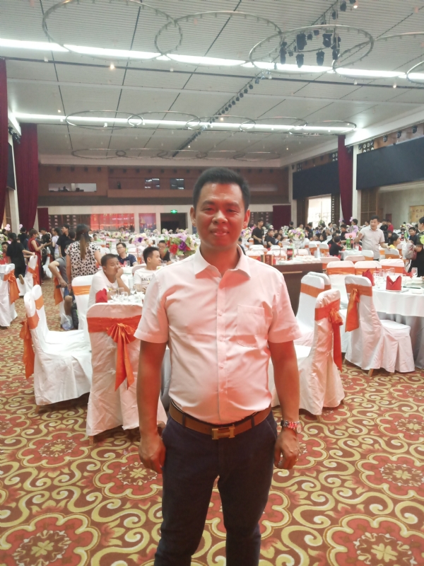 五月酷猪的第一张照片--贵港相亲服务中心