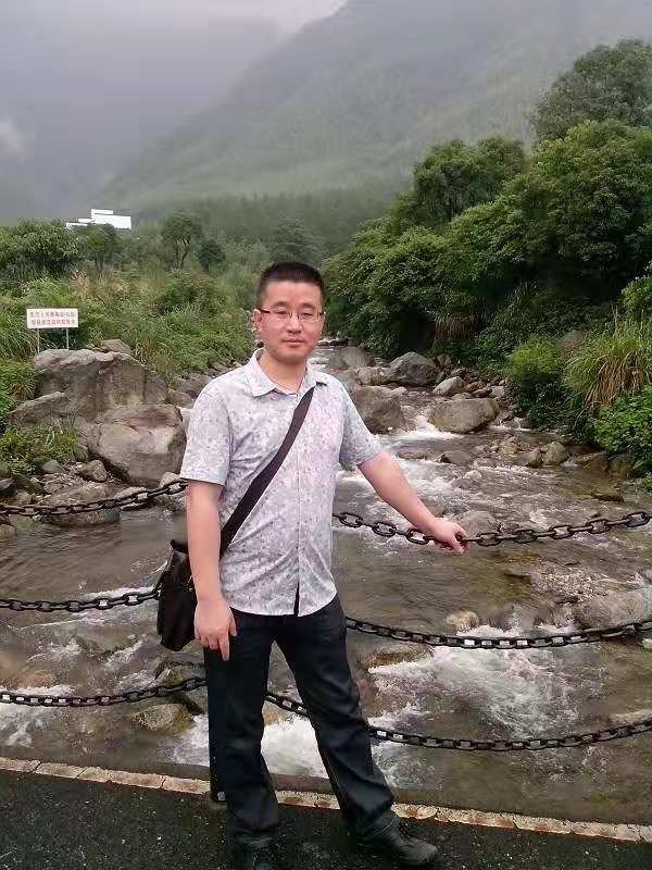 淡定牛魔王的第三张照片--贵港相亲服务中心