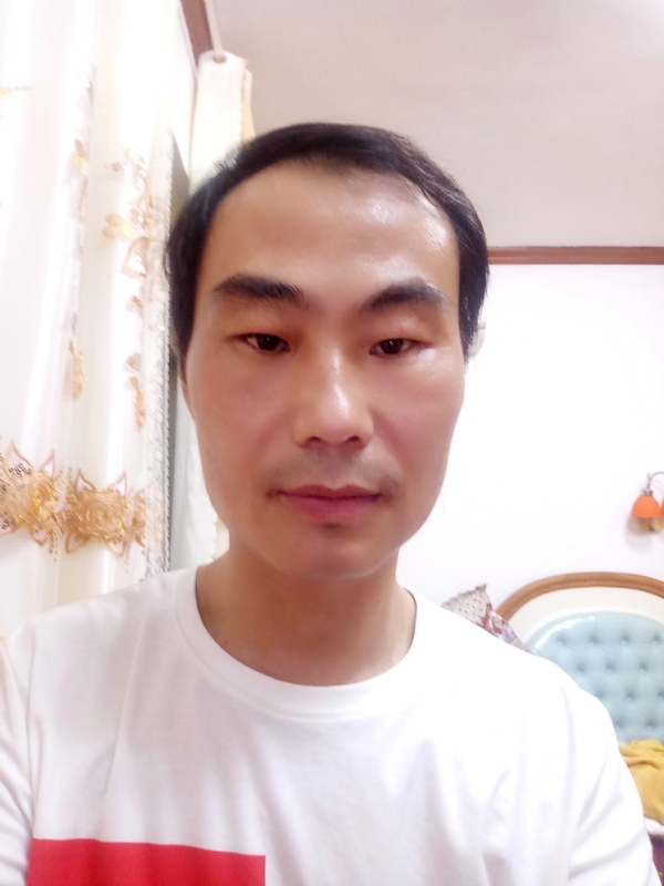 光明的第一张照片--贵港相亲服务中心