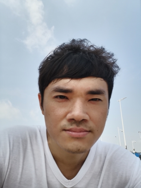 老实人的第一张照片--贵港相亲服务中心