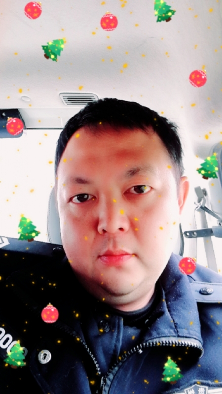 恨孤独的第一张照片--贵港相亲服务中心