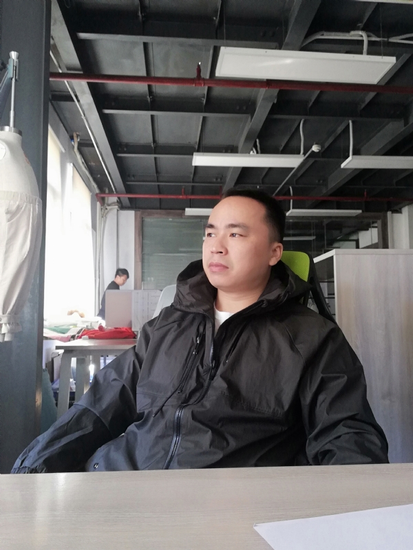 左眼皮跳跳的第一张照片--贵港相亲服务中心