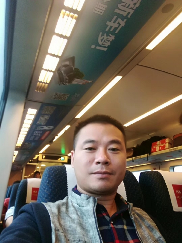 等爱的人的第一张照片--贵港相亲服务中心