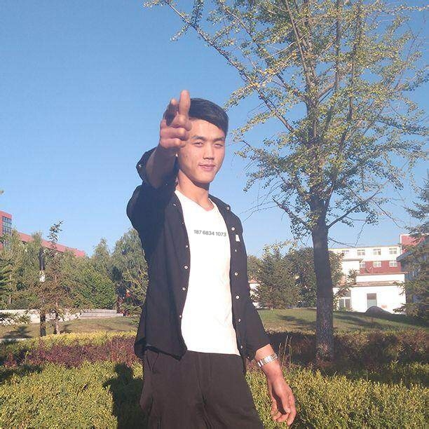 小受的第一张照片--贵港相亲服务中心