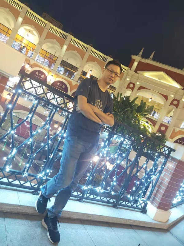 落单恋人的第一张照片--贵港相亲服务中心