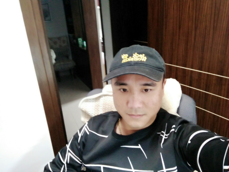 坚持我爱的第一张照片--贵港相亲服务中心