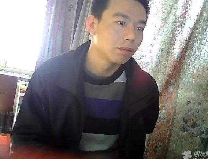 向钱奔跑的第一张照片--贵港相亲服务中心