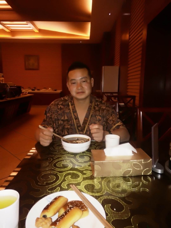 会飞的鱼的第一张照片--贵港相亲服务中心