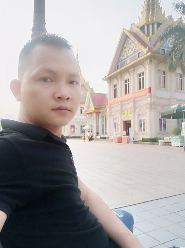 漂泊者的第一张照片--贵港相亲服务中心